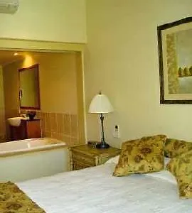 Hotel Lahania By The Sea, Cairns
