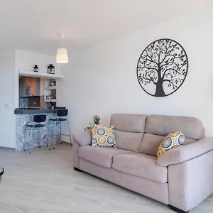 https://apartment-vista-de-pajaro.es-andalucia.com