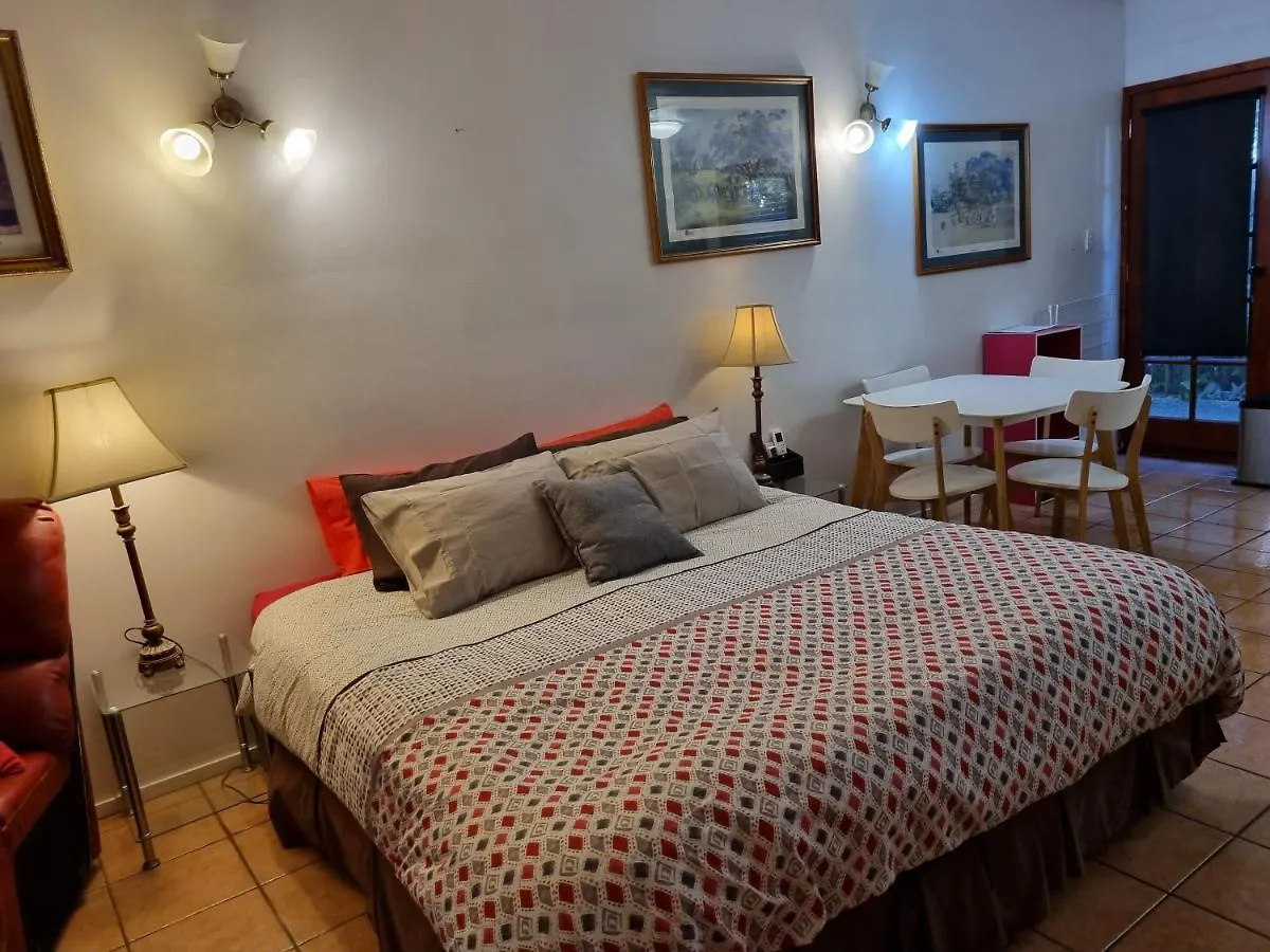 Homestay At Julie'S Cairns Australia
