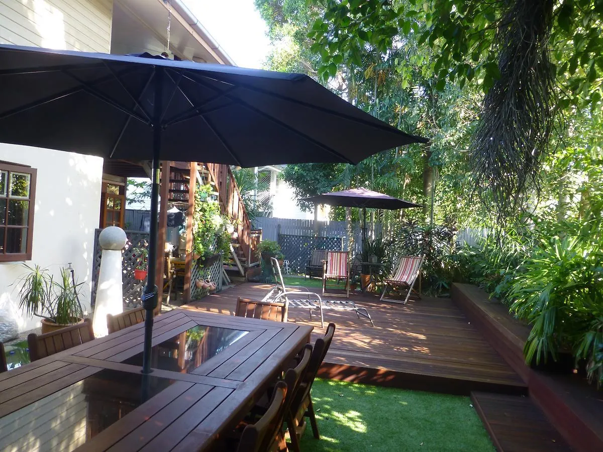 Homestay At Julie'S Cairns